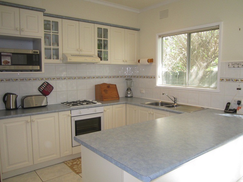 9 Damian Court, Cranbourne VIC 3977