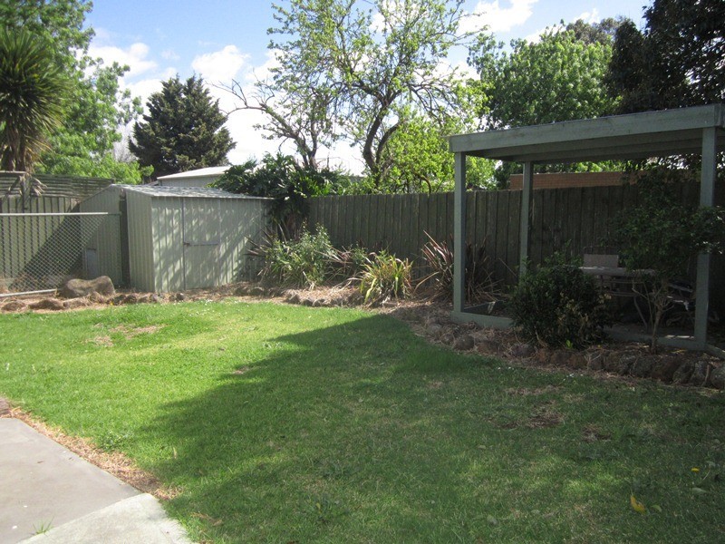 9 Damian Court, Cranbourne VIC 3977