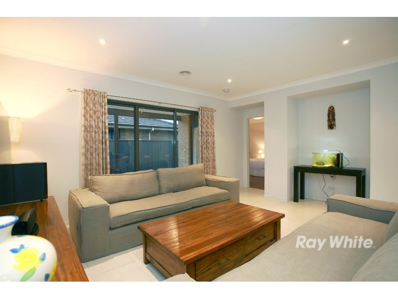 35 Sabel Drive, Cranbourne North VIC 3977