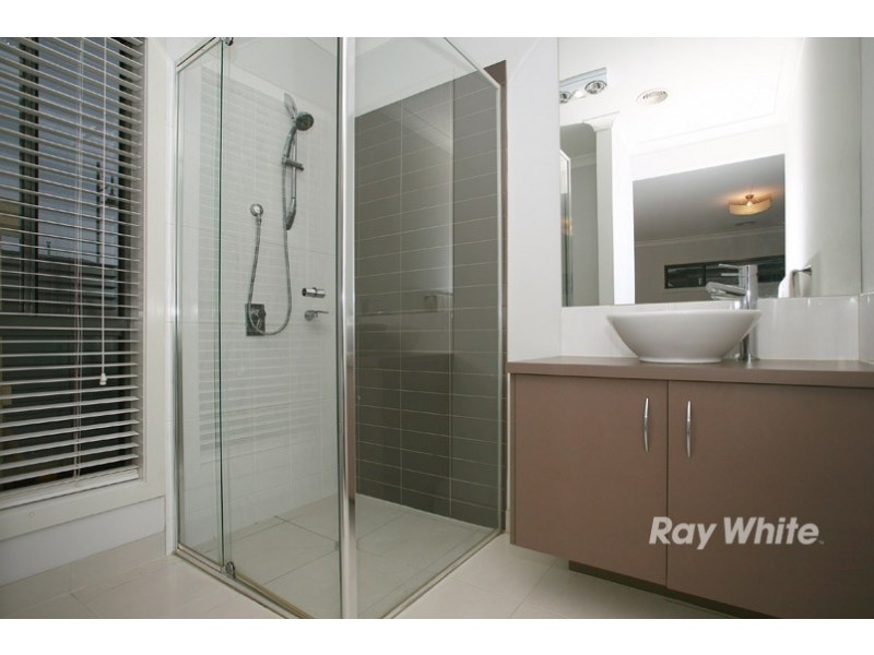 35 Sabel Drive, Cranbourne North VIC 3977