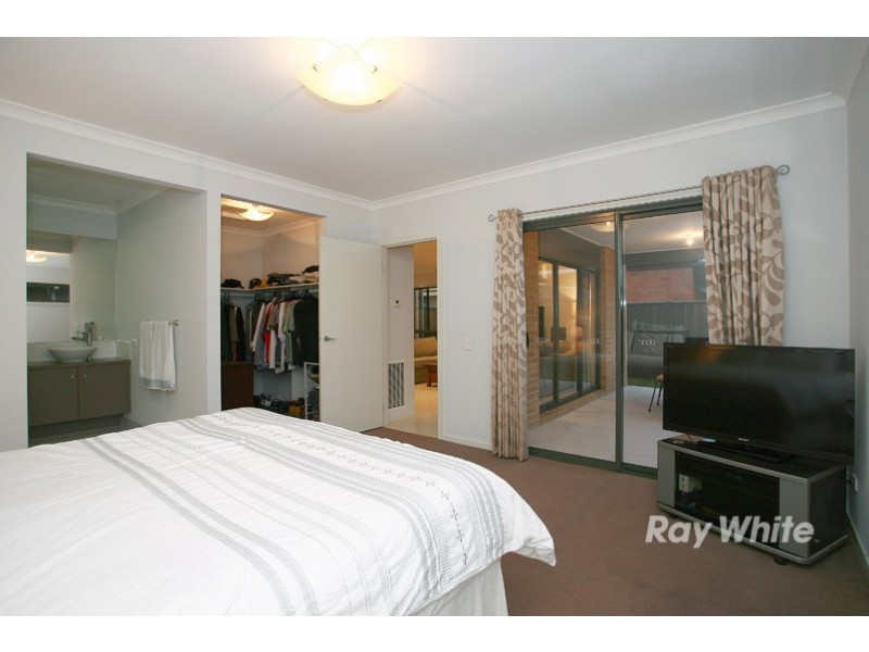 35 Sabel Drive, Cranbourne North VIC 3977