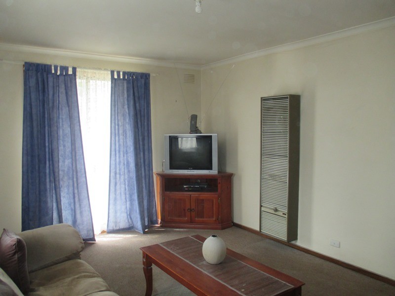 2/15 Lecky Street, Cranbourne VIC 3977