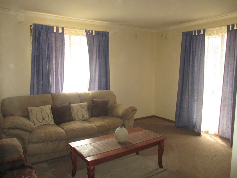 2/15 Lecky Street, Cranbourne VIC 3977