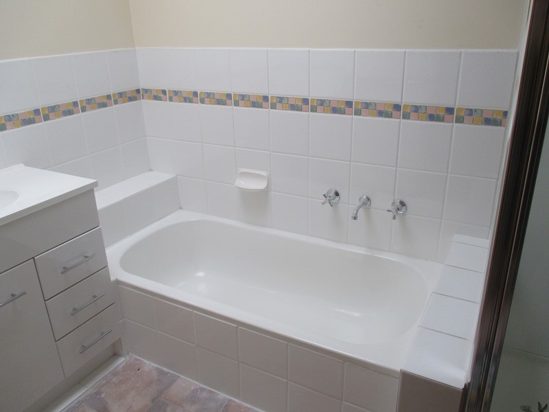 2/15 Lecky Street, Cranbourne VIC 3977