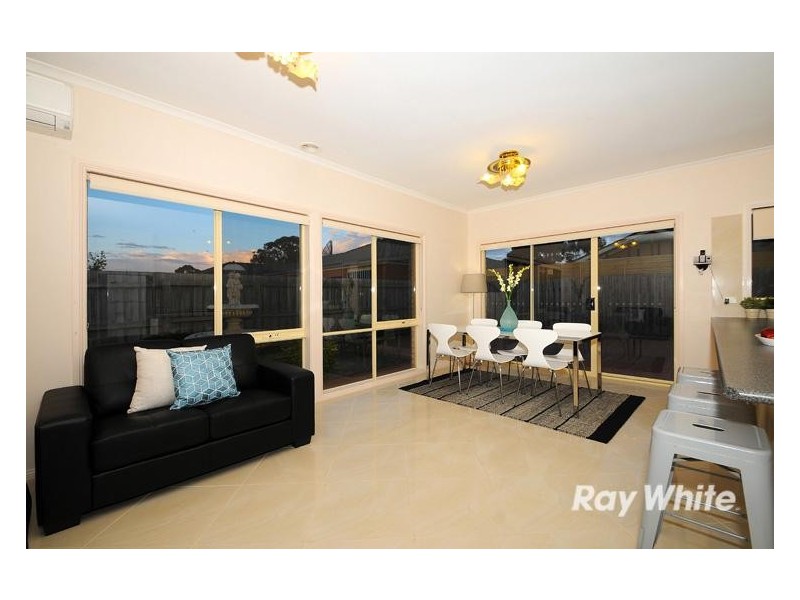 3 Campion Walk, Lynbrook VIC 3975