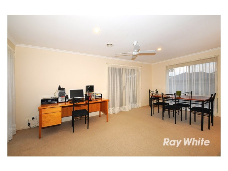 29 Paterson Drive, Lynbrook VIC 3975