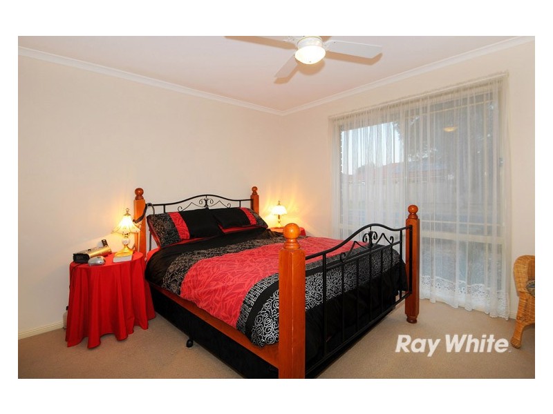 29 Paterson Drive, Lynbrook VIC 3975