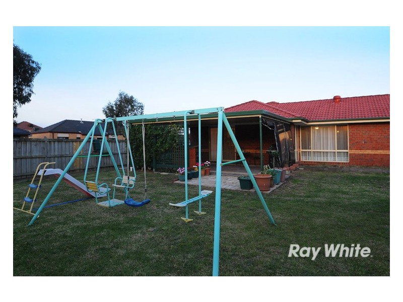 29 Paterson Drive, Lynbrook VIC 3975