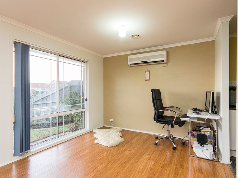 6 Brad Court, Cranbourne North VIC 3977