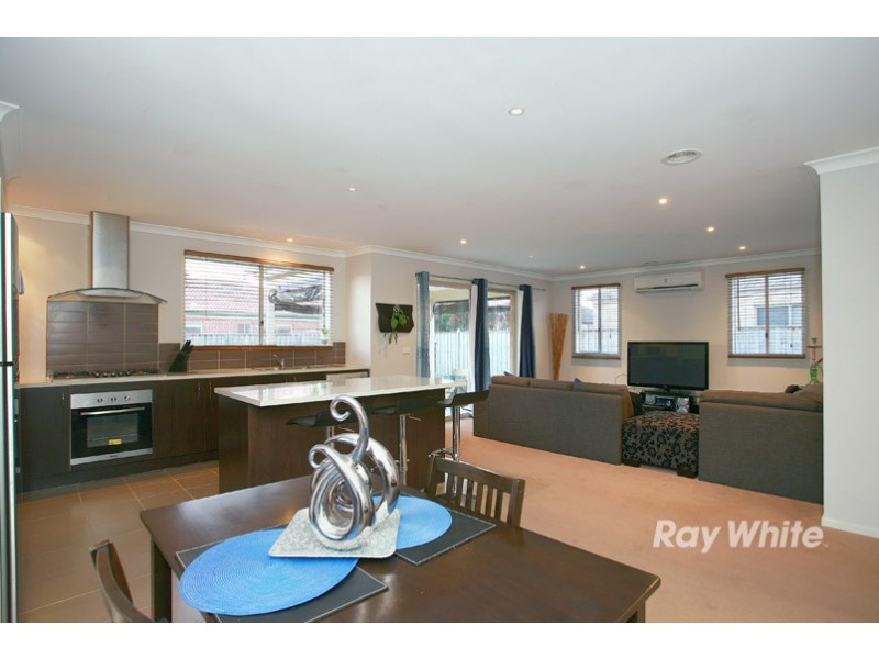 2 Benbrook Place, Lyndhurst VIC 3975