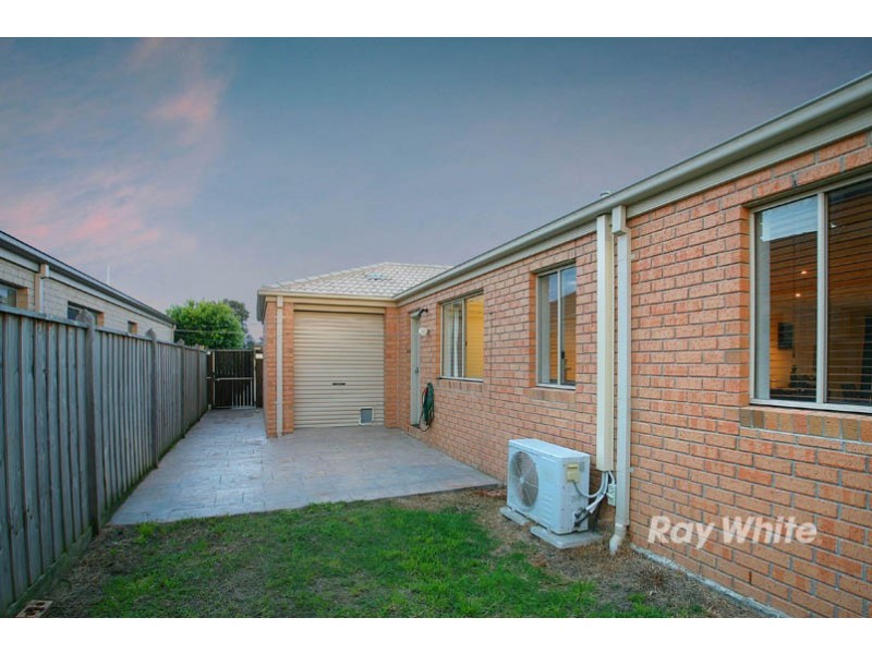 2 Benbrook Place, Lyndhurst VIC 3975