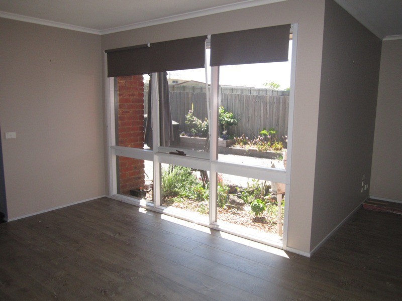 38 Maltravers Crescent, Cranbourne North VIC 3977