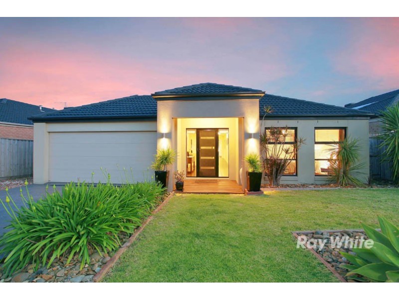 22 Melington Drive, Lyndhurst VIC 3975