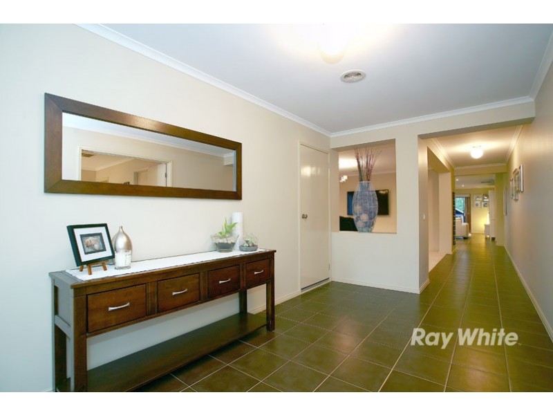 22 Melington Drive, Lyndhurst VIC 3975
