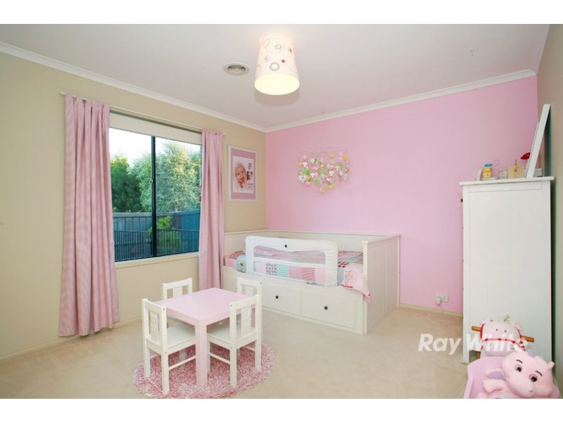 22 Melington Drive, Lyndhurst VIC 3975