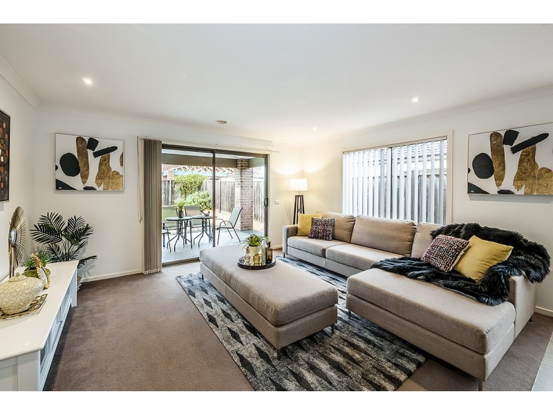 4 Islington Avenue, Cranbourne North VIC 3977