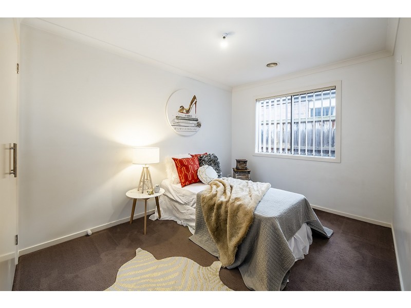 4 Islington Avenue, Cranbourne North VIC 3977