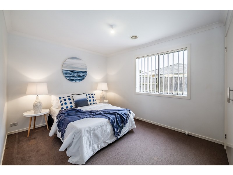 4 Islington Avenue, Cranbourne North VIC 3977