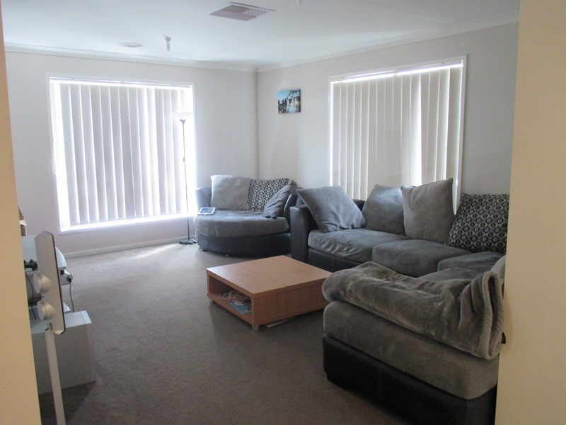 39 Stately Drive, Cranbourne East VIC 3977