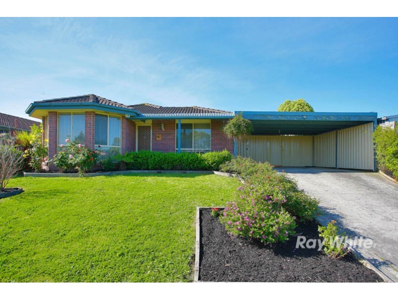 27 Godwin Crescent, Cranbourne North VIC 3977