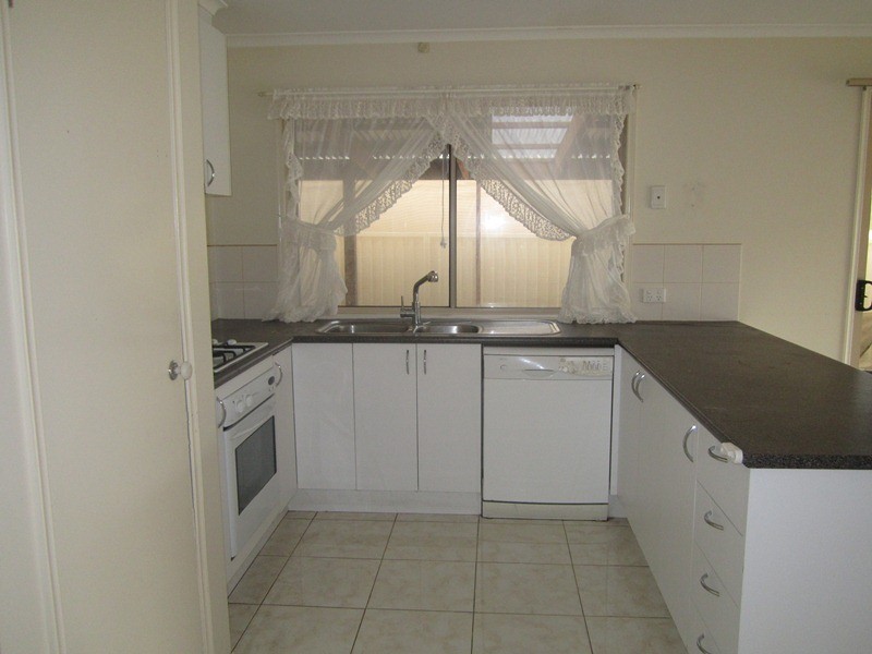 16 Cromwell Lane, Cranbourne East VIC 3977