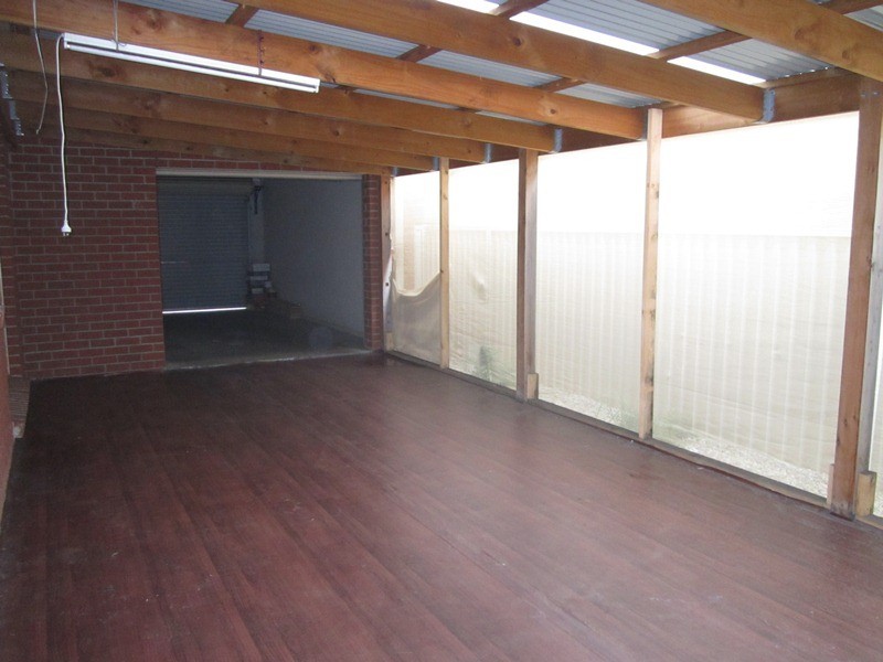 16 Cromwell Lane, Cranbourne East VIC 3977