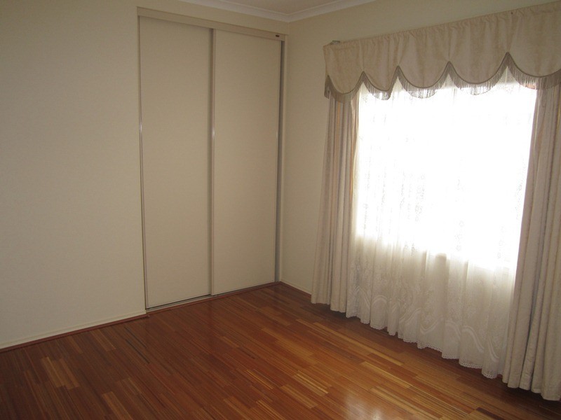 16 Cromwell Lane, Cranbourne East VIC 3977