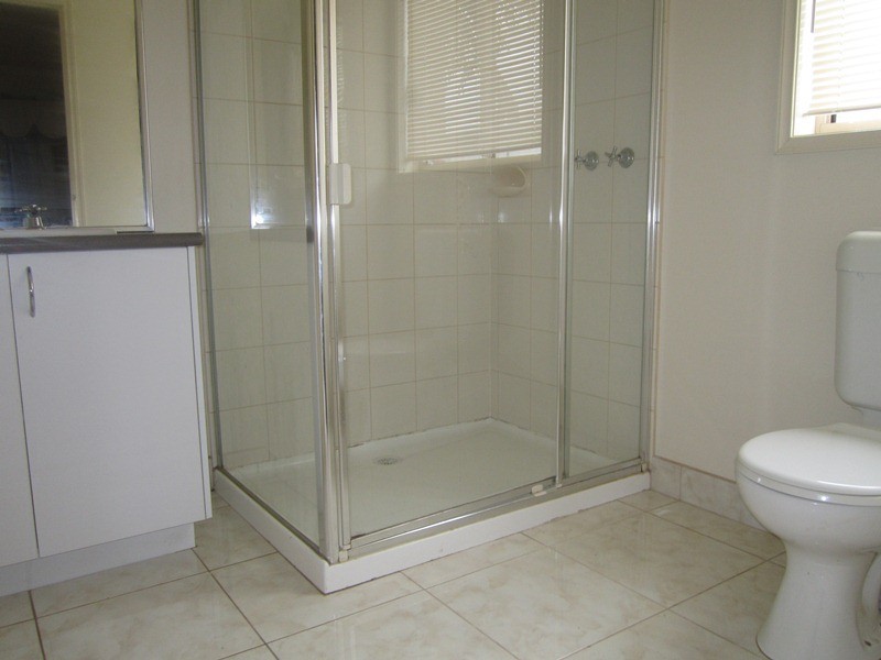 16 Cromwell Lane, Cranbourne East VIC 3977