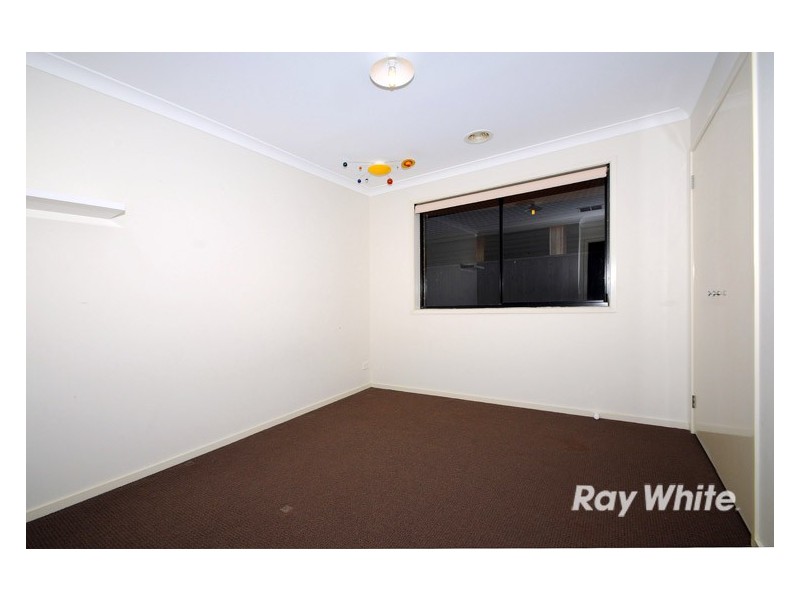 18 Powerscout Retreat, Cranbourne VIC 3977