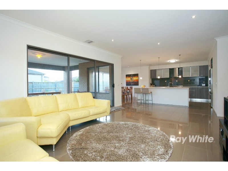 17 Island Circuit, Lyndhurst VIC 3975