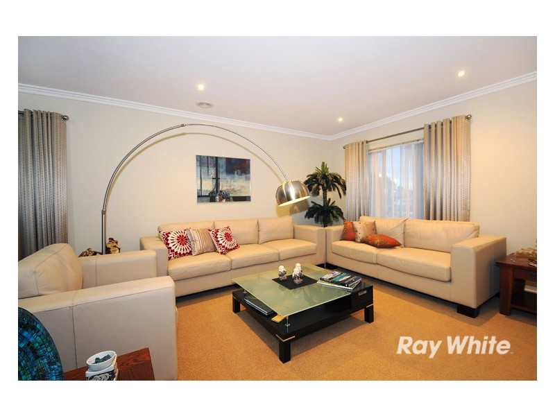 1 Hanrahan Wynd, Lynbrook VIC 3975