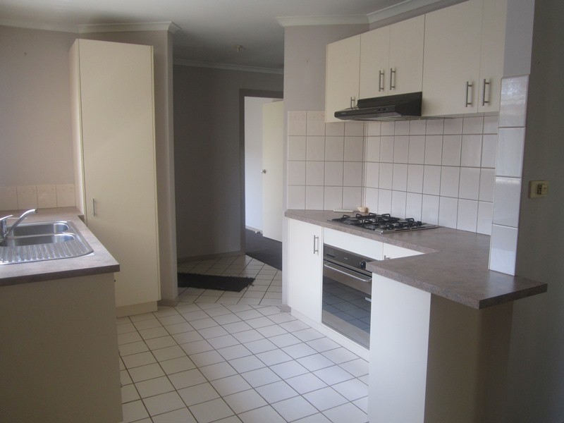 4 Eastbury Court, Narre Warren South VIC 3805