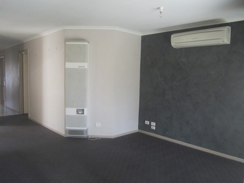 4 Eastbury Court, Narre Warren South VIC 3805