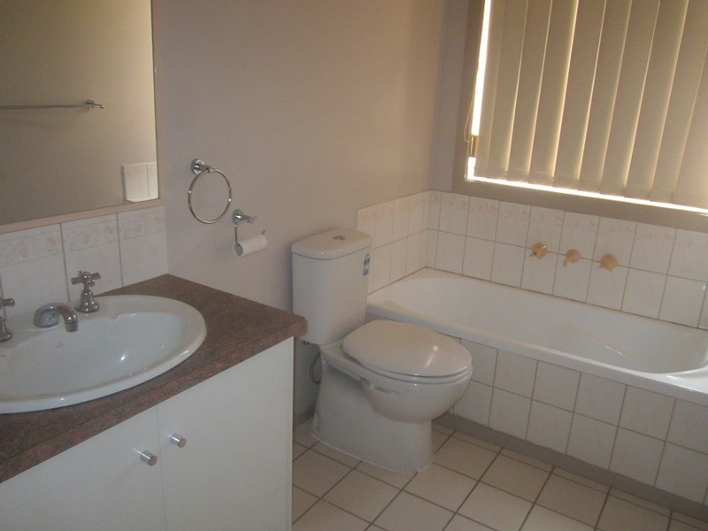 4 Eastbury Court, Narre Warren South VIC 3805