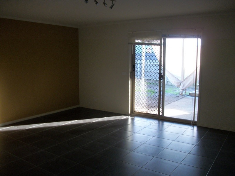 29 Bellbrae Crescent, Cranbourne West VIC 3977