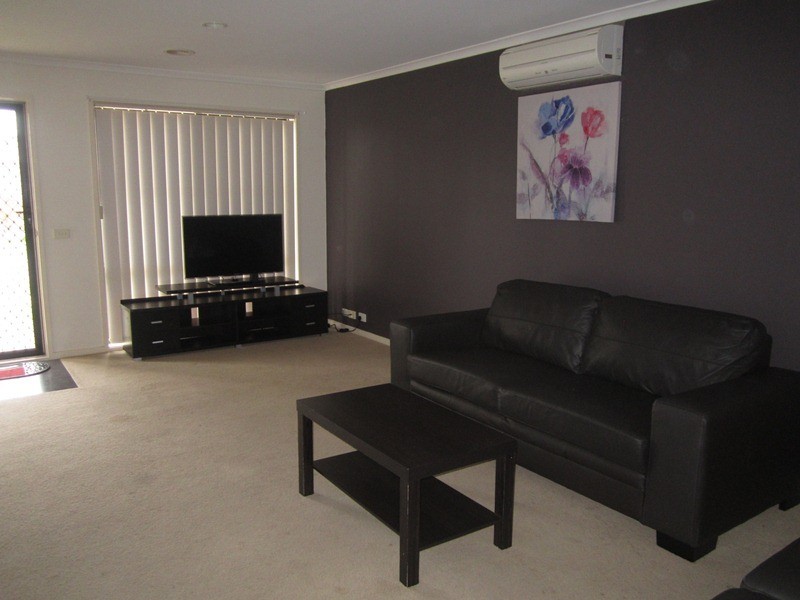 4 Hope Court, Cranbourne West VIC 3977