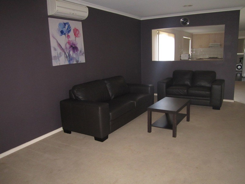 4 Hope Court, Cranbourne West VIC 3977