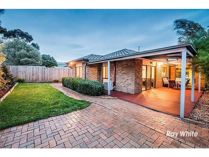 10 Annand Close, Cranbourne West VIC 3977