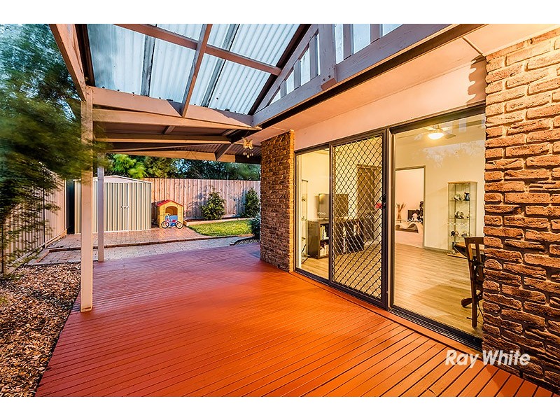 10 Annand Close, Cranbourne West VIC 3977