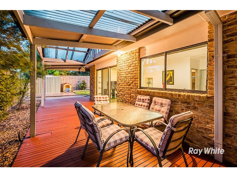 10 Annand Close, Cranbourne West VIC 3977