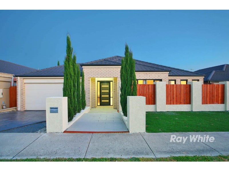 32 Melington Drive, Lyndhurst VIC 3975