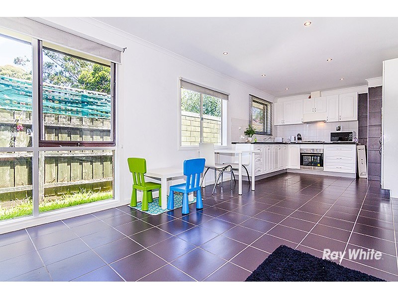 2/5 Binding Avenue, Cranbourne VIC 3977