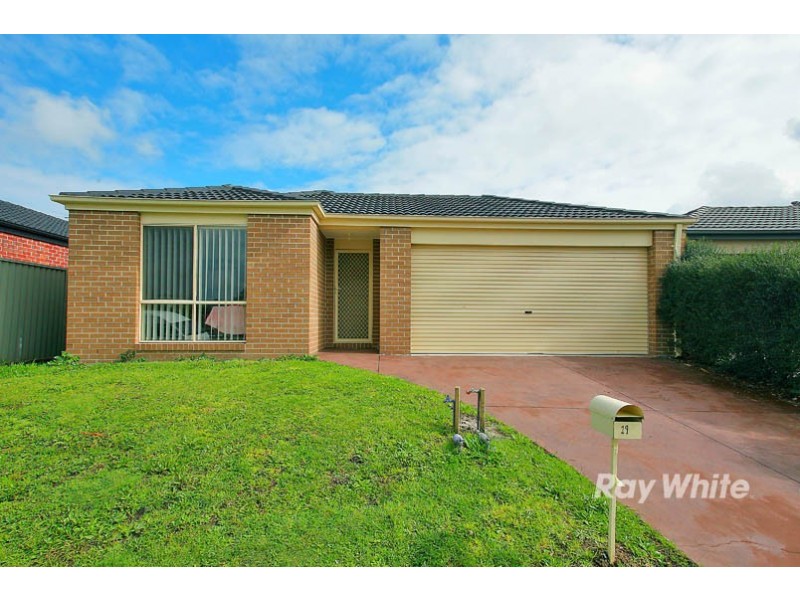 19 Archers Field Drive, Cranbourne East VIC 3977