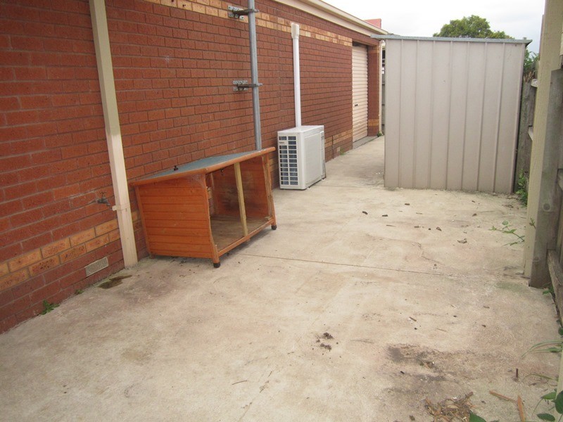 6 Kent Mews, Cranbourne North VIC 3977