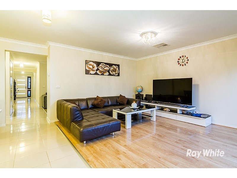 31 Albida Parade, Lyndhurst VIC 3975