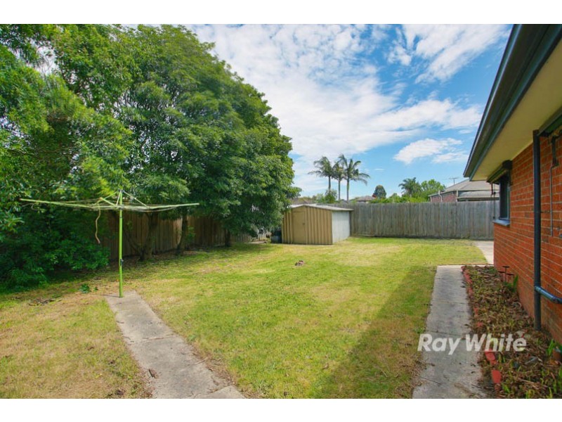 37 Houlder Avenue, Junction Village VIC 3977