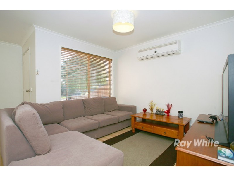 104 Scarborough Avenue, Cranbourne West VIC 3977