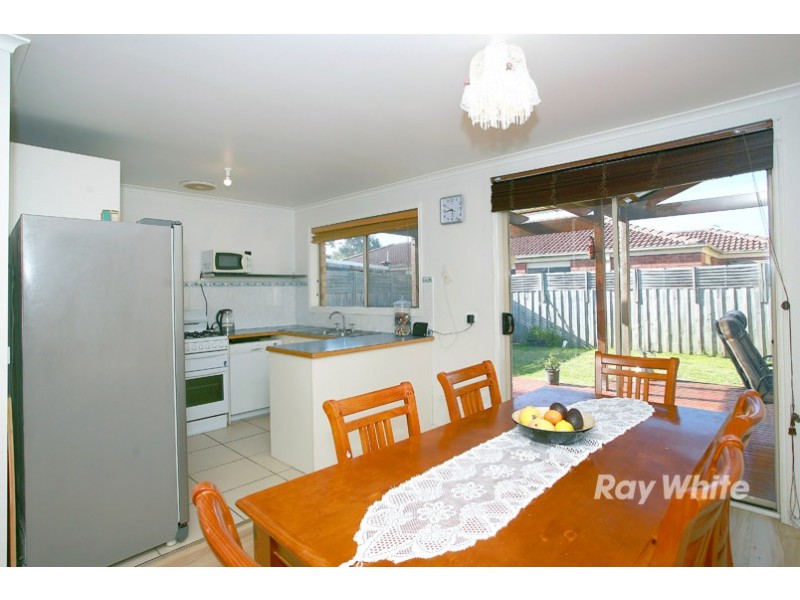 104 Scarborough Avenue, Cranbourne West VIC 3977