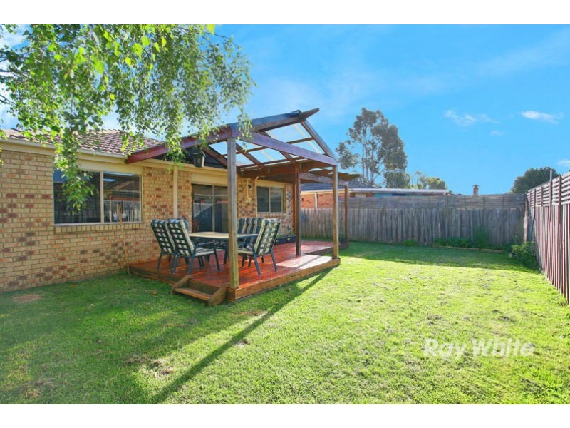 104 Scarborough Avenue, Cranbourne West VIC 3977
