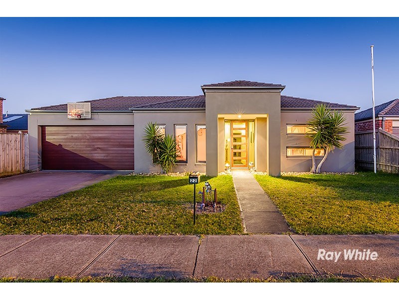 22 Black Caesar Drive, Cranbourne East VIC 3977